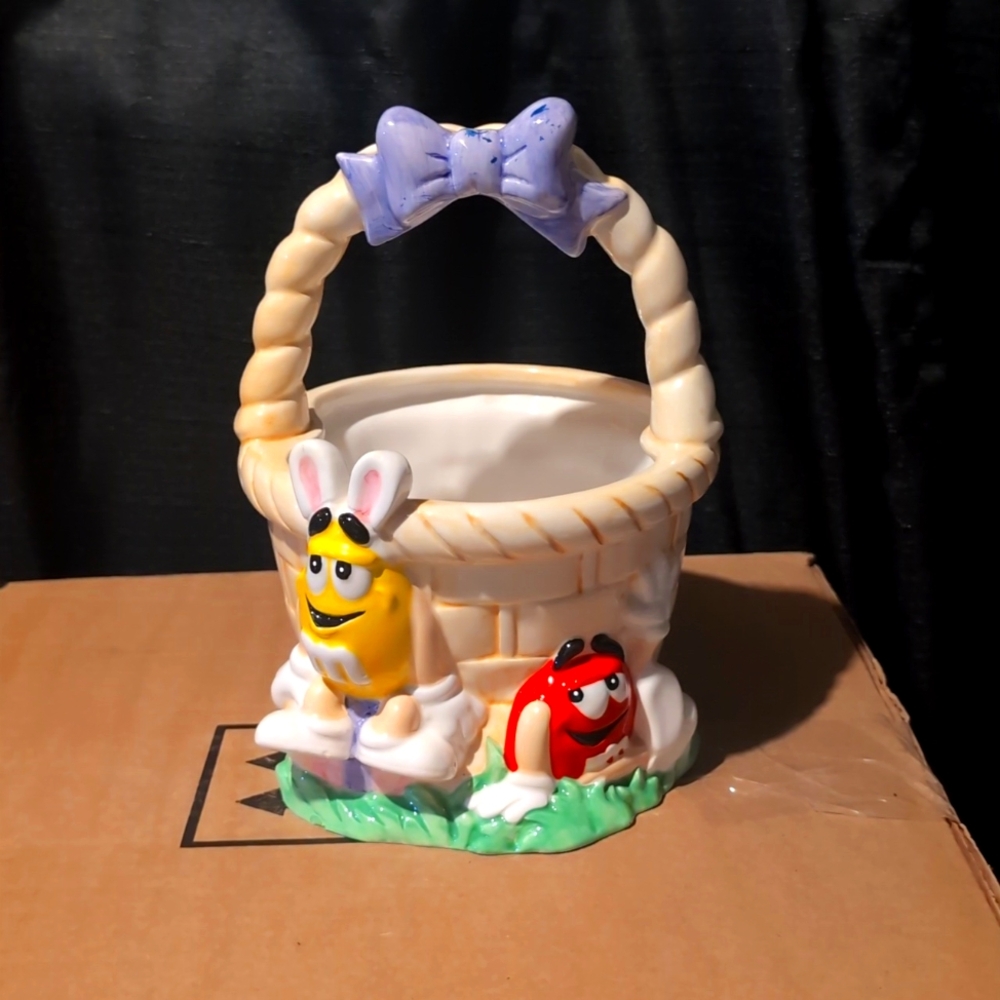 M&M Collectors Easter Basket Ceramic Center Piece